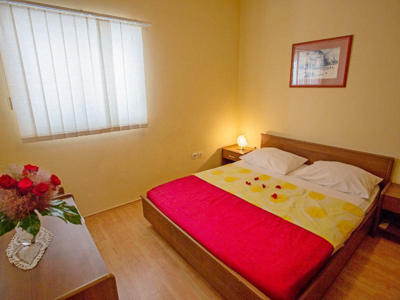 Apartments Damjanka Orebic Luaran gambar